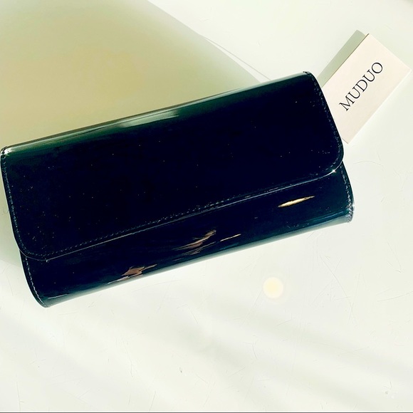 Muduo Black Patent Leather Purse - Picture 1 of 5